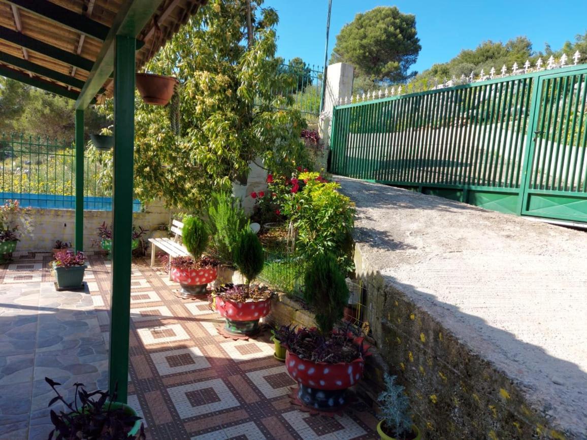 Villa Luiza Sarande Bagian luar foto