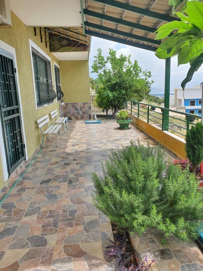 Villa Luiza Sarande Bagian luar foto