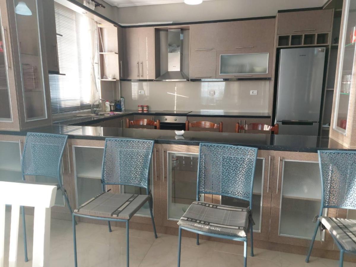 Villa Luiza Sarande Bagian luar foto