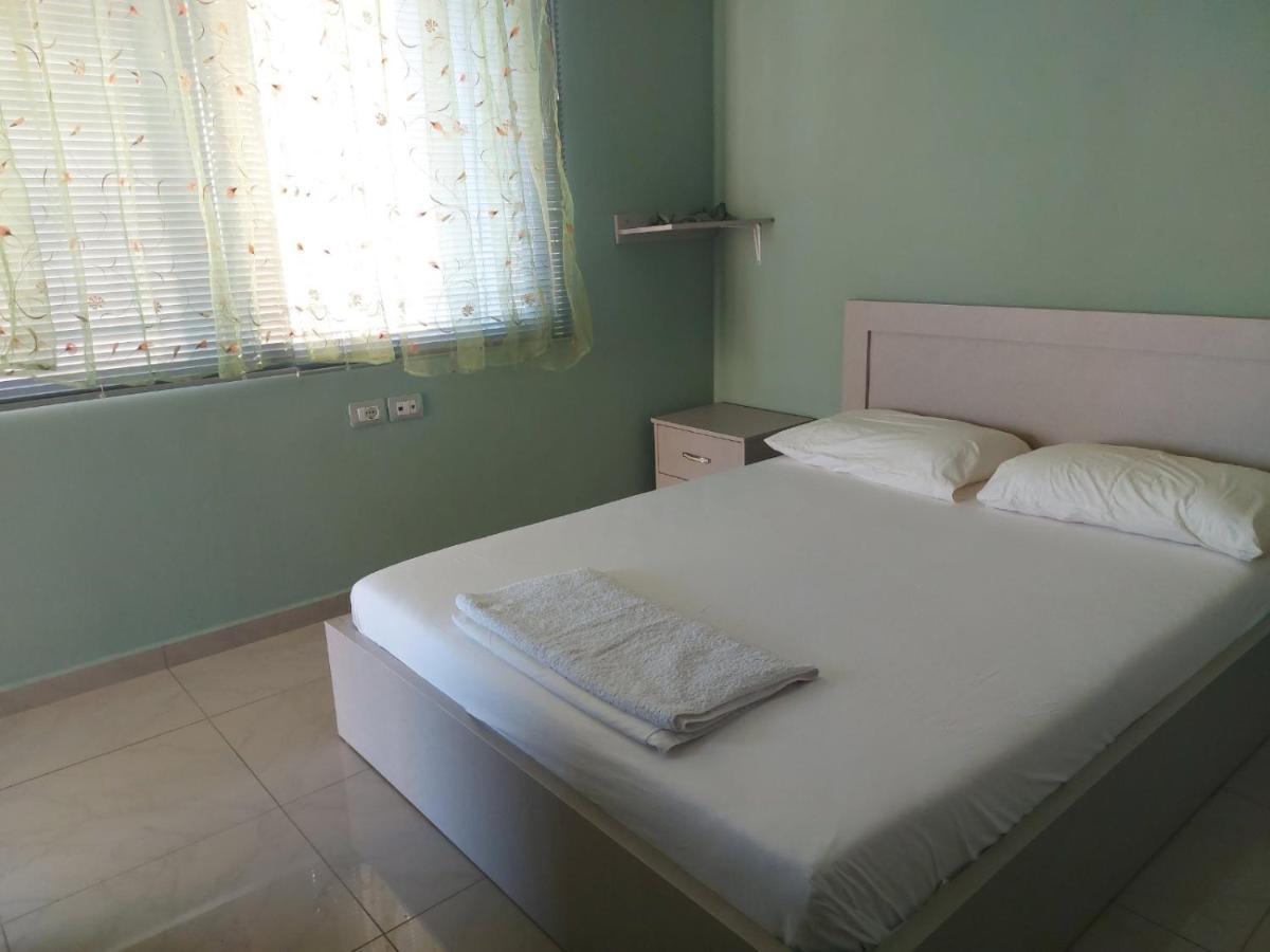 Villa Luiza Sarande Bagian luar foto